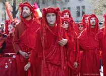 England, UK . 15.4.2019. London. Parliament Square. The Red Brigade perform in a ceremony and funeral procession for extinct and endangered creatures as Extinction Rebellion blocks five London landmarks – Waterloo Bridge, Marble Arch, Parliament Square, Oxford Circus and Piccadilly Circus – calling on the government to reduce carbon emissions to zero by 2025 and establish a citizens’ assembly to tackle climate change and biodiversity loss. 

Copyright © 2019 Andrew Wiard

T: +44 (0) 7973 219201
W: www.reportphotos.com