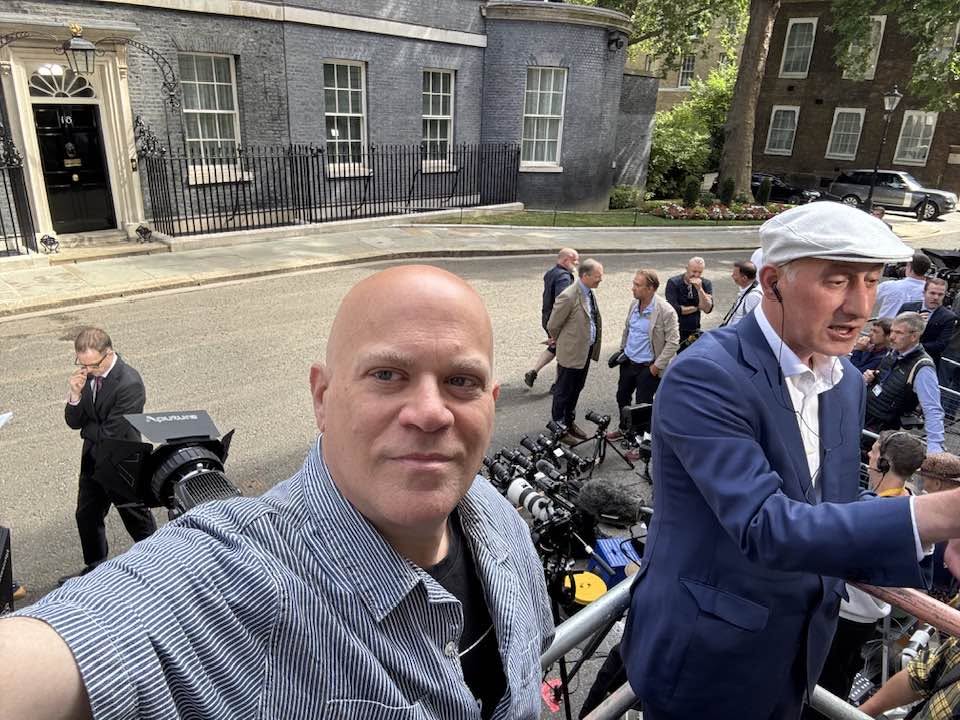 Selfie photograph by Elliott Franks amongst other journalists on Downing Street