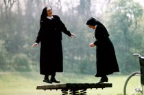 Portfolio images - 
No unauthorised syndication on behalf of copyright owner.
Pictures licensed for single use only. This Caption and credit details must remain attached to file at all times
                       © Graeme Hunter Pictures,
  " Sunnybank Cottages " 117 Waterside Rd, Carmunnock,
                        Glasgow. U.K.  G76 9DU. 
 Tel.01416444564 m.07811946280 fax.01416444937
                email - "graemehunter@mac.com"