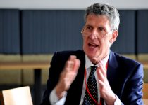 Lord Lieutenant of Devon David Fursdon visits Petroc College.