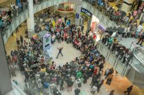 24/03/2014 The Ant & Dec's supercomputer is at Drake Circus today. People can strut there stuff in front of the supercomputer from a bit of crazy dancing.
