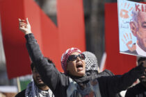 03/10/2024 Hollywood. CA. Protestors calling for a ceasefire in Gaza try to disrupt the Oscars. The crowd blocked the ourte for VIP, many had to abandone their cars and walk to the venue.