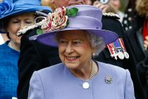 Her Majesty The Queen visiting The Argyll & Sutherlander Highlanders, 5th Battalion, Royal Regiment of Scotland, (5 SCOTS) at Howe Barracks, Canterbury on Friday 28th June. (c) MATT BRISTOW | StockPix.eu