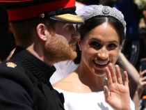 The Duchess and Duke of Sussex, Meghan Markle and HRH Prince Harry (of Wales) give a wave to the crowd after their wedding. Royal Wedding of HRH Prince Harry (of Wales) and Meghan Markle, Windsor, Berkshire, on May 19, 2018.
